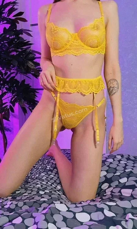 В высоком качестве Голая тиктокерша Вика Меднис (xMednisx) на фото