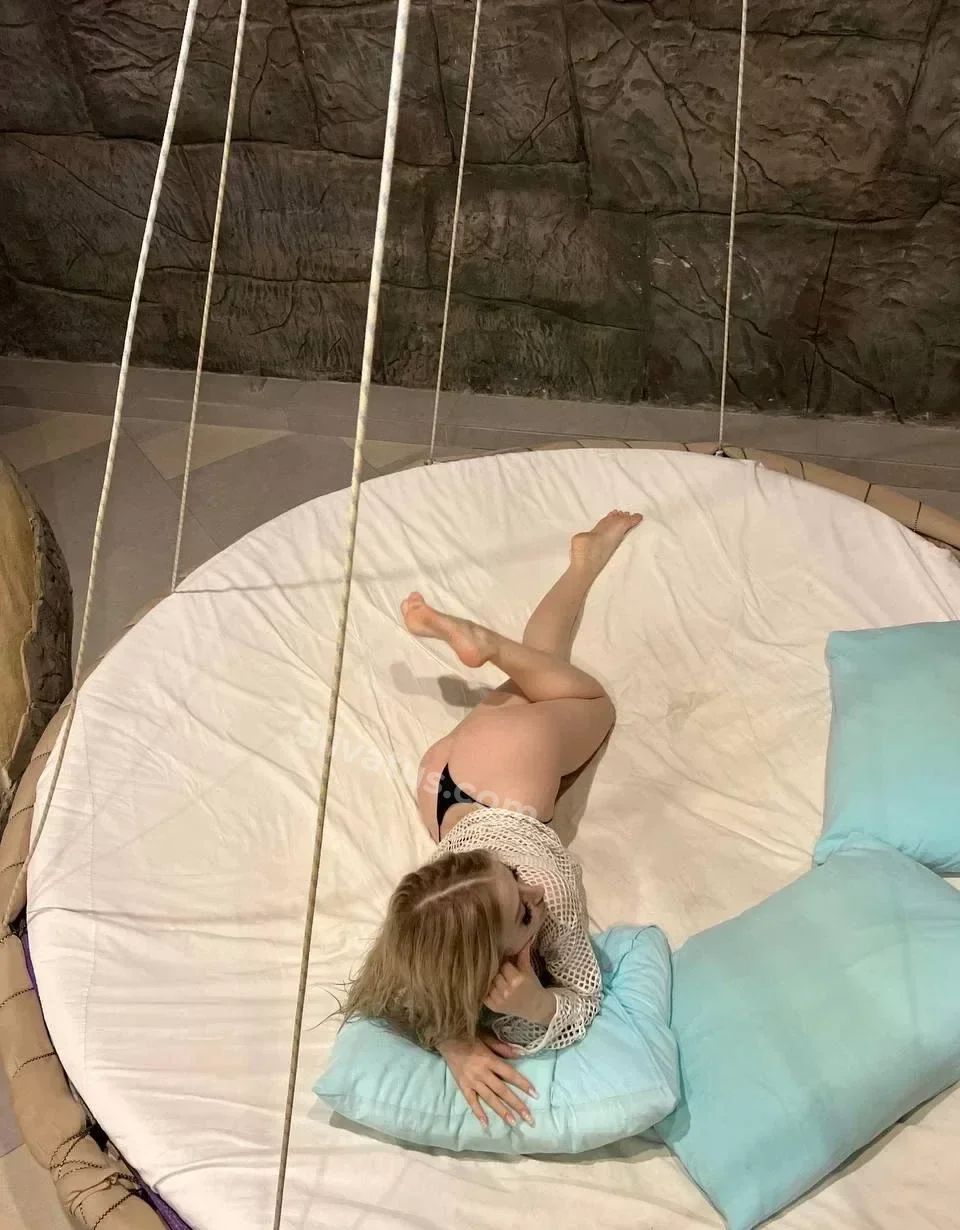 В высоком качестве Обнаженное тело блогерши Polina Li (Полина Ли)