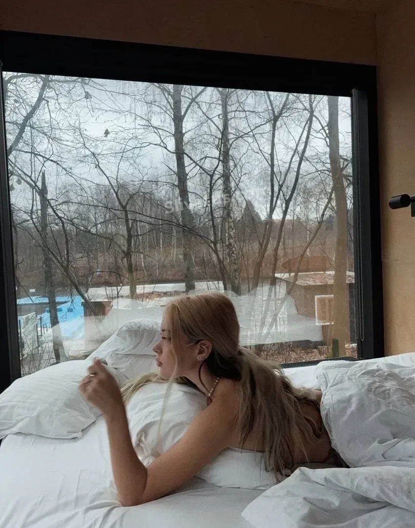 В высоком качестве Приватное фото тиктокерши Лиза Лпшка (lpshkaa)