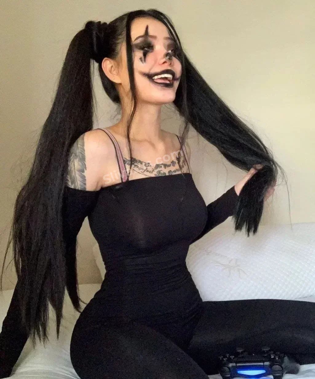 В высоком качестве Утечка фото тиктокерши Белла Порч (Bella Poarch)