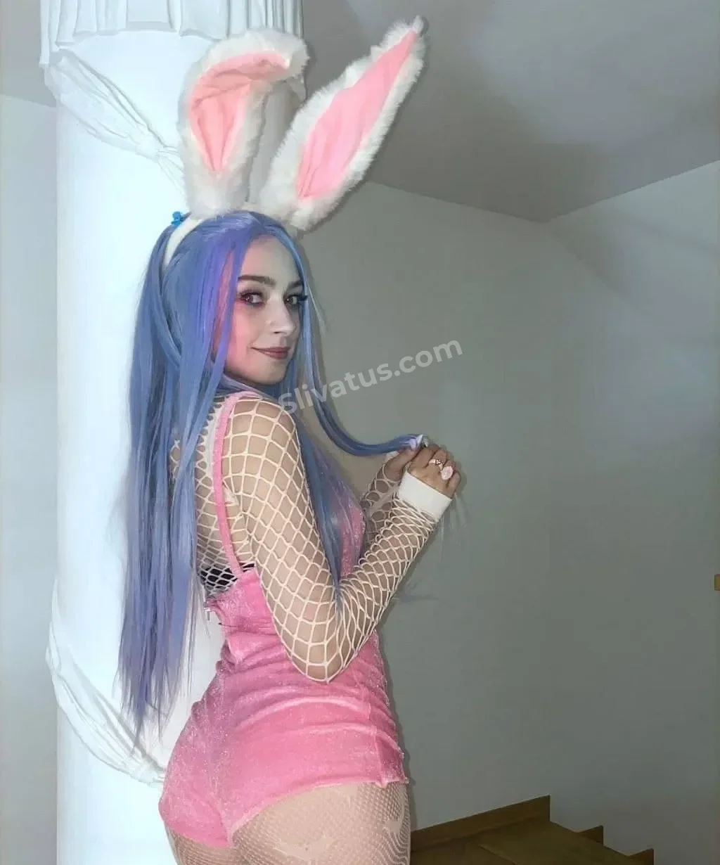 ВК Эротическое фото тиктокерши Мейби Бейби