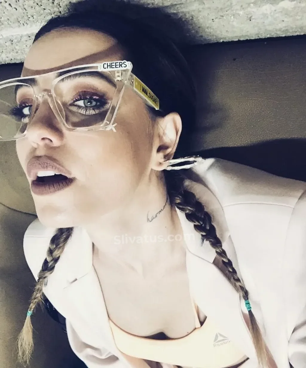 ВК Надя Дорофеева знаменитость без одежды