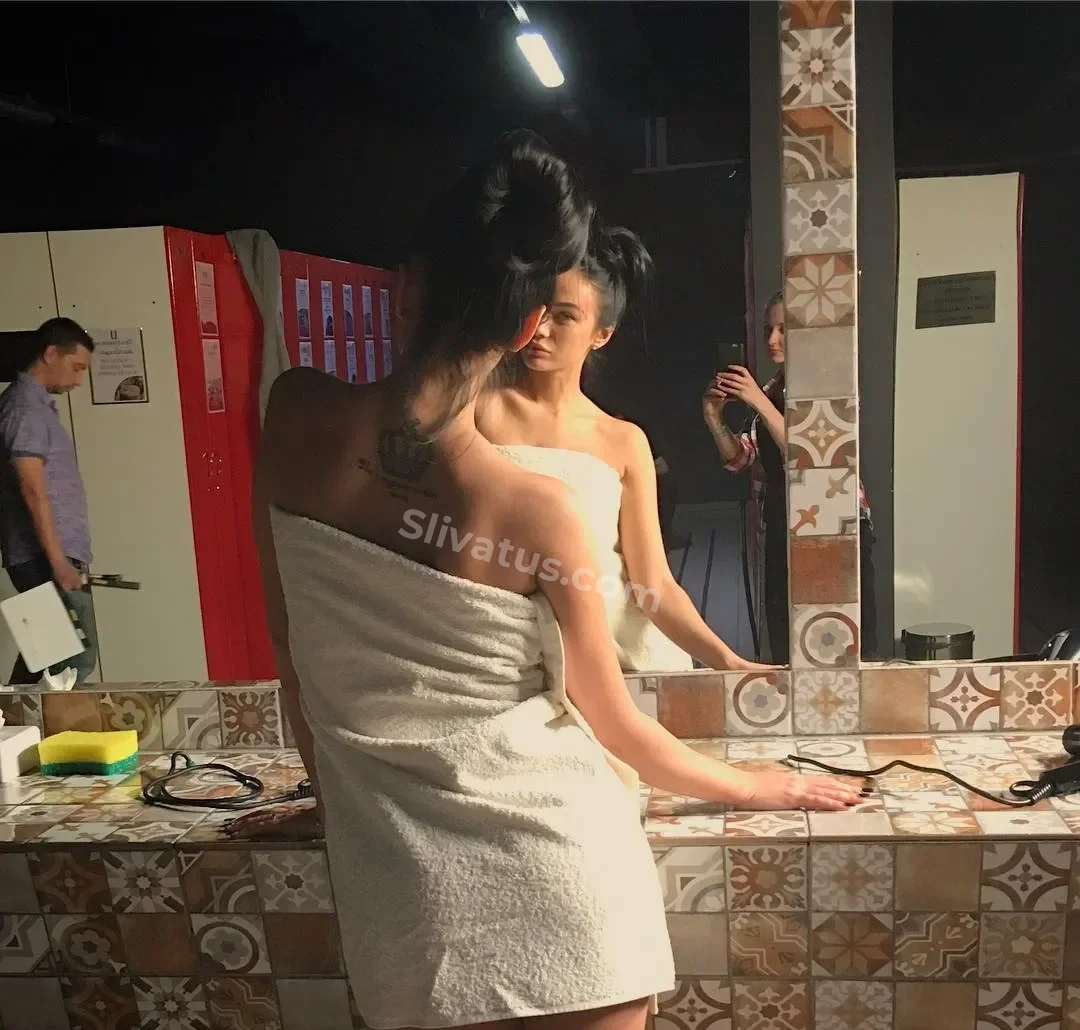 Telegram Обнаженное тело блогерши Яна Кошкина