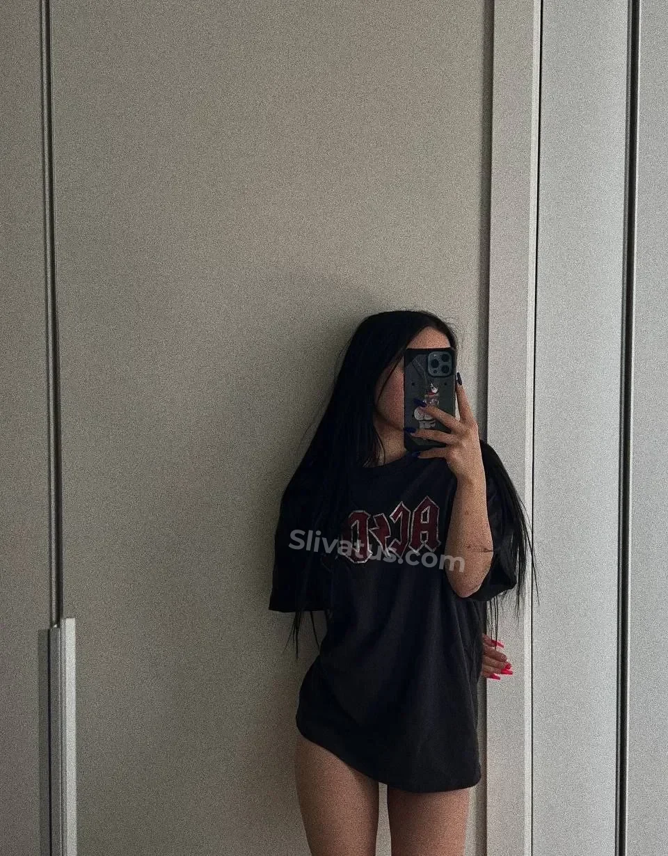 ВК Слив интимного фото тиктокерши Лунаком (Lunacom)