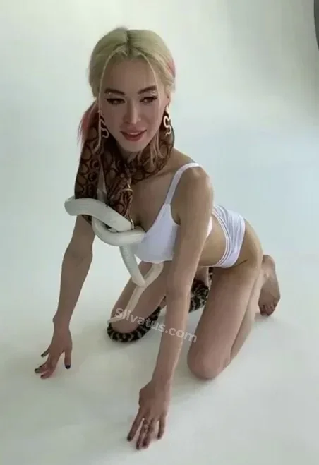 ВК Свежий слив видео блогерши LiQueen