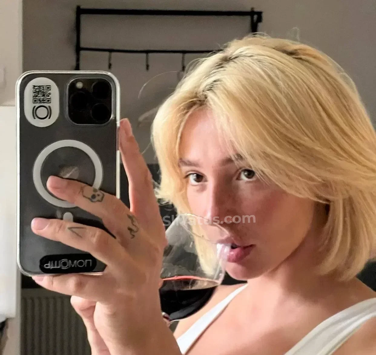 ВК Свежий слив видео блогерши Настя Ивлеева