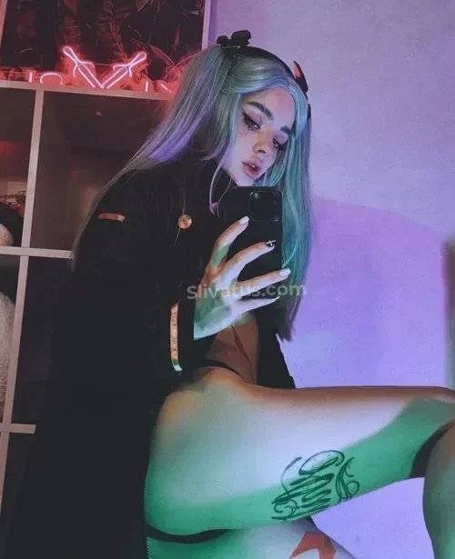 ВК VikiBlade (Вики Блейд) - голая блогерша слив